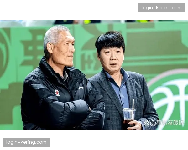 山东主帅邱彪赛后迷之微笑 引发球迷广泛讨论